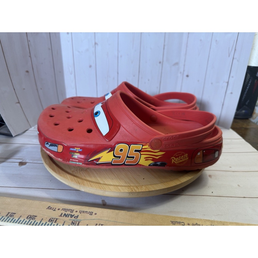 Crocs Disney Pixar Cars Lightning McQueen Unisex M10/W12 Casual Shoes Red Clogs